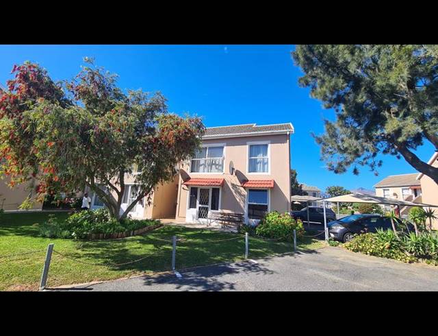 1 BEDROOM PROPERTY TO RENT IN STRAND CENTRAL